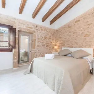 https://casa-sa-pedra-en-el-centro-historico-de-alcudia.allmallorcahotels.com